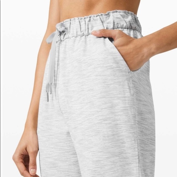 Sz2 Lululemon Keep Moving Pant HiRise in Wee are fr space nimbus battleship VGUC - Picture 2 of 11
